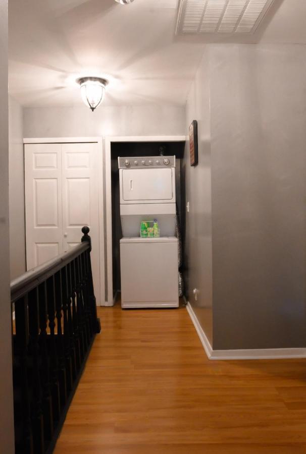 Great 2 Bedroom Condo,Free Parking,Easy Commute. 欧文顿 外观 照片